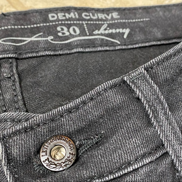 Levi’s San Francisco Mid Rise Black Demi Curve 30 - Picture 12 of 12